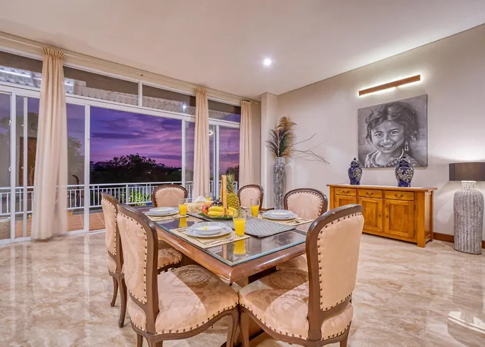 Grand 4bd In With Ocean View *