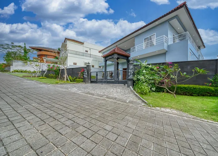 Grand 4bd In With Ocean View